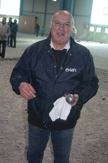 oui, je suis capable de boire de l'Evian.jpg oui, je suis capable de boire de l'Evian.jpg