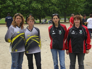 Sandra et zouzou au championnat d'Allier doublettes contre DUMONT Séverine Sandra et zouzou au championnat d'Allier doublettes contre DUMONT Séverine
