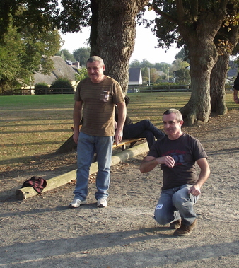 Belle participation au concours de pétanque à  St Fort Belle participation au concours de pétanque à  St Fort