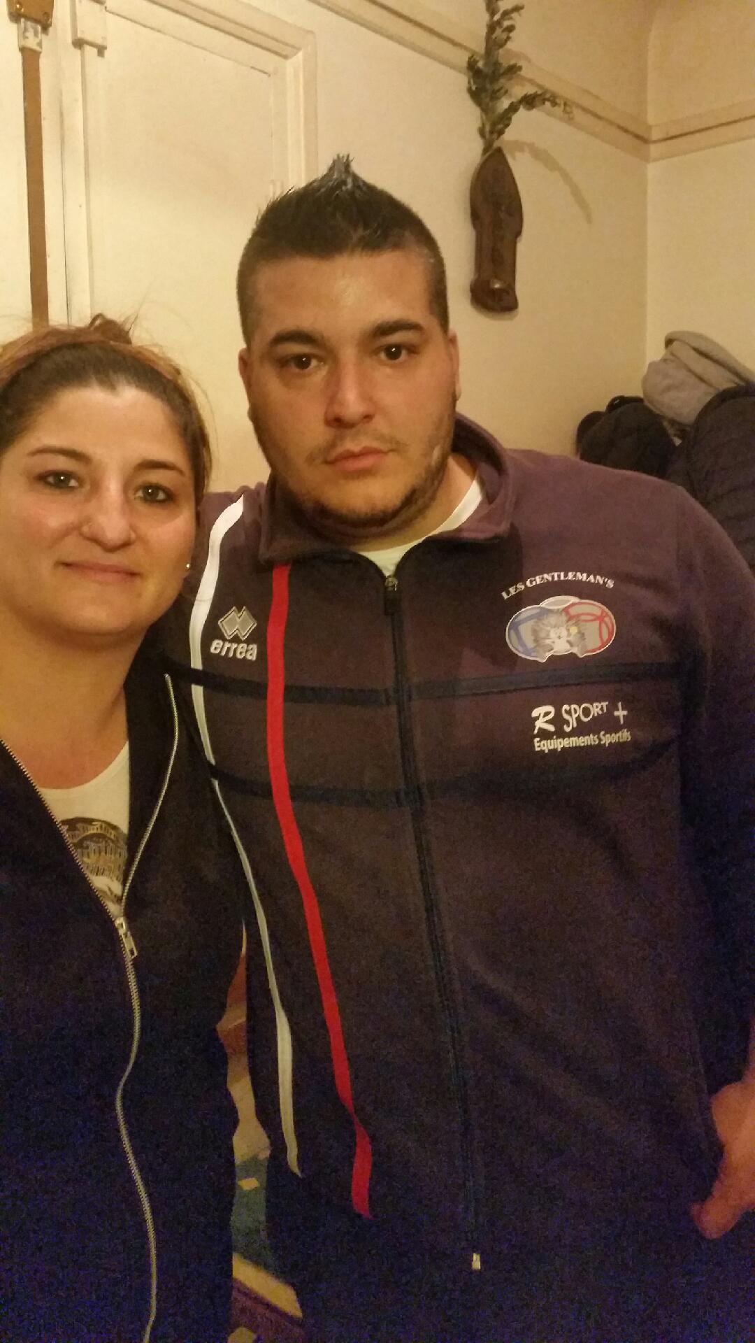 Un "gentleman's" qui brille... Un "gentleman's" qui brille...