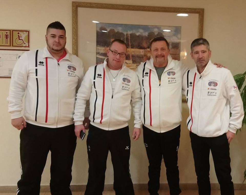 4 " gentleman's" en Espagne 4 " gentleman's" en Espagne