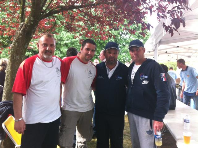 Et de quatre... Et de quatre...