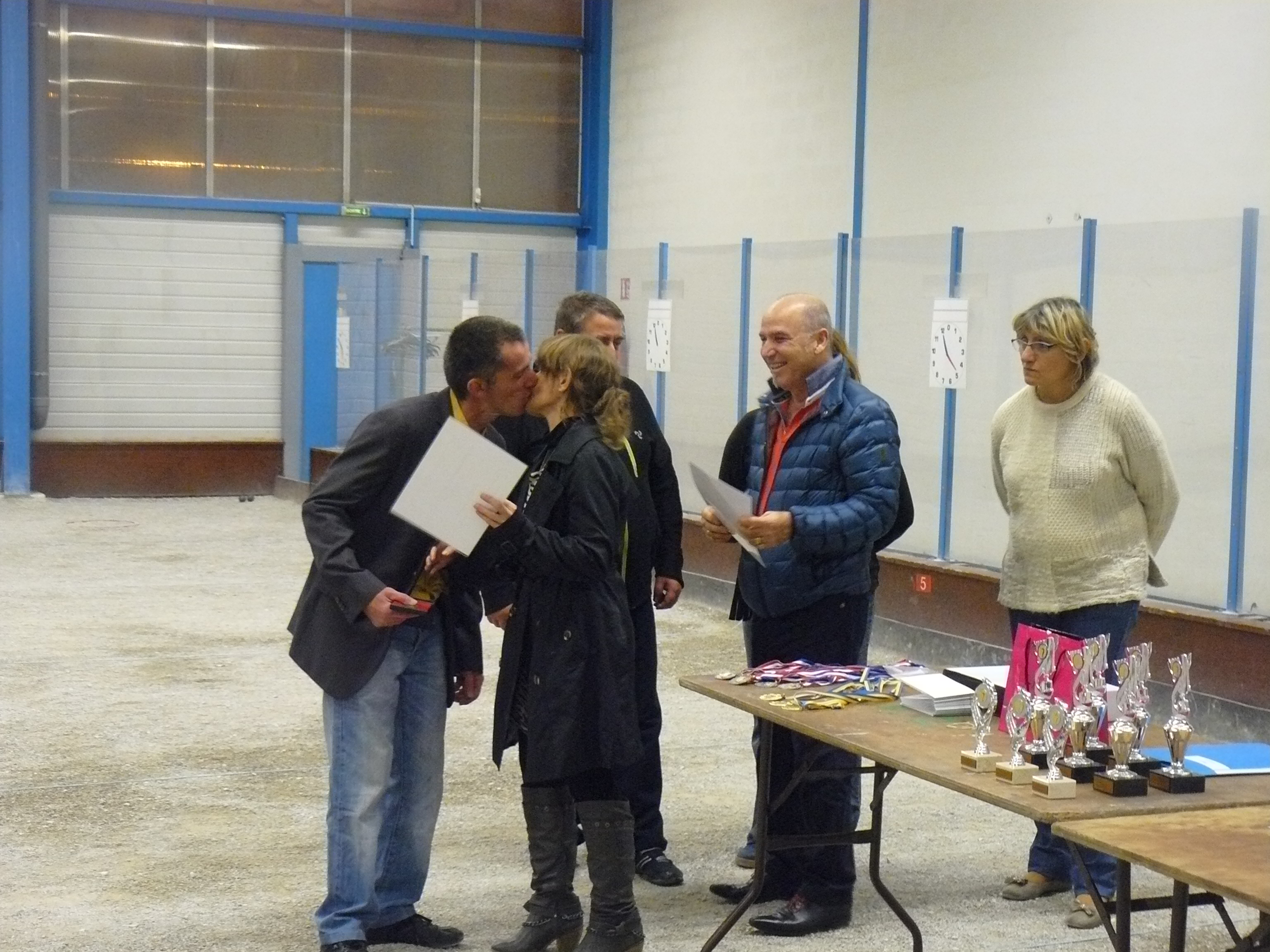 a j eanjean par les élus qui etaient convié a la remise des récompense jeunes
