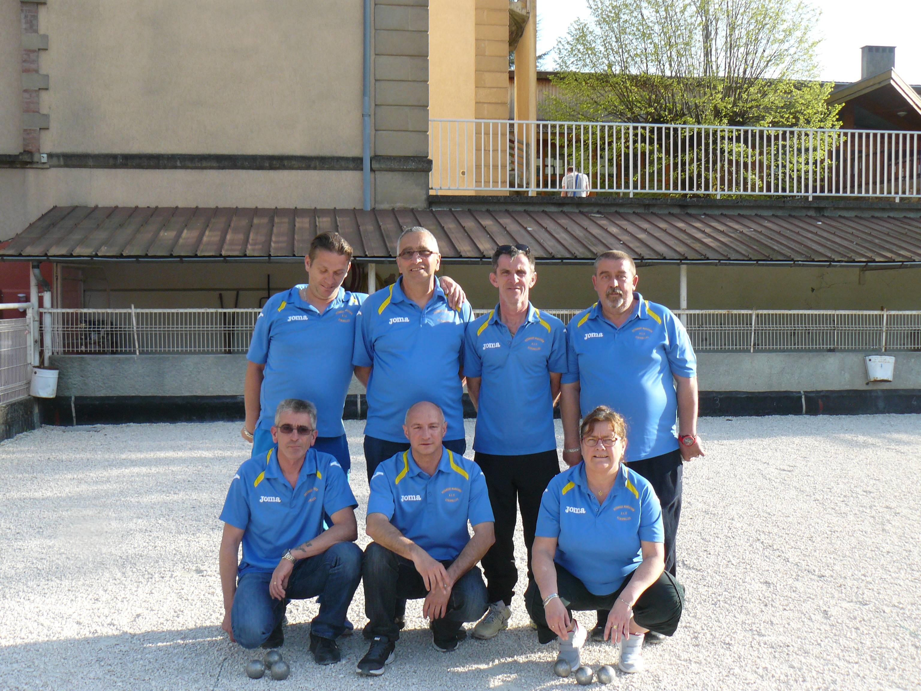 haut:christophe,nanou notre capitaine d'équipe,jeanjean,j-phillippeen bas:serge eric,evelyne