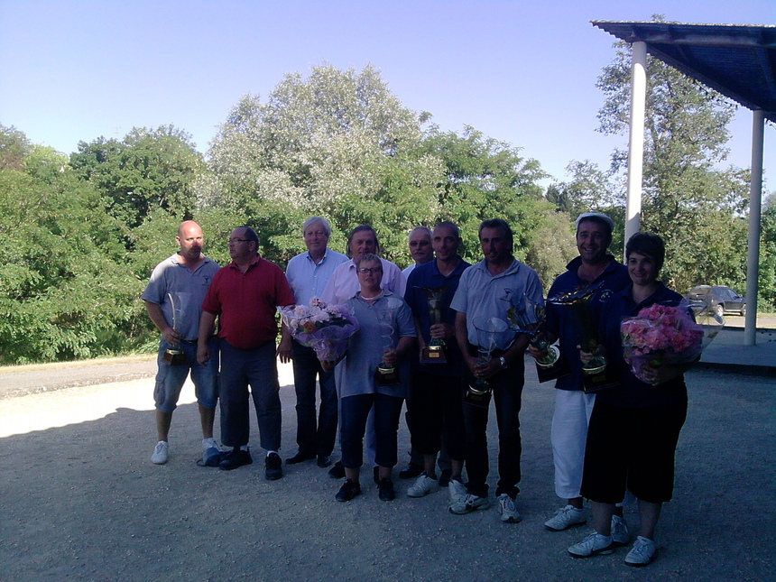 Championnat triplettes mixtes le 28 mai 2011 à St Florent .