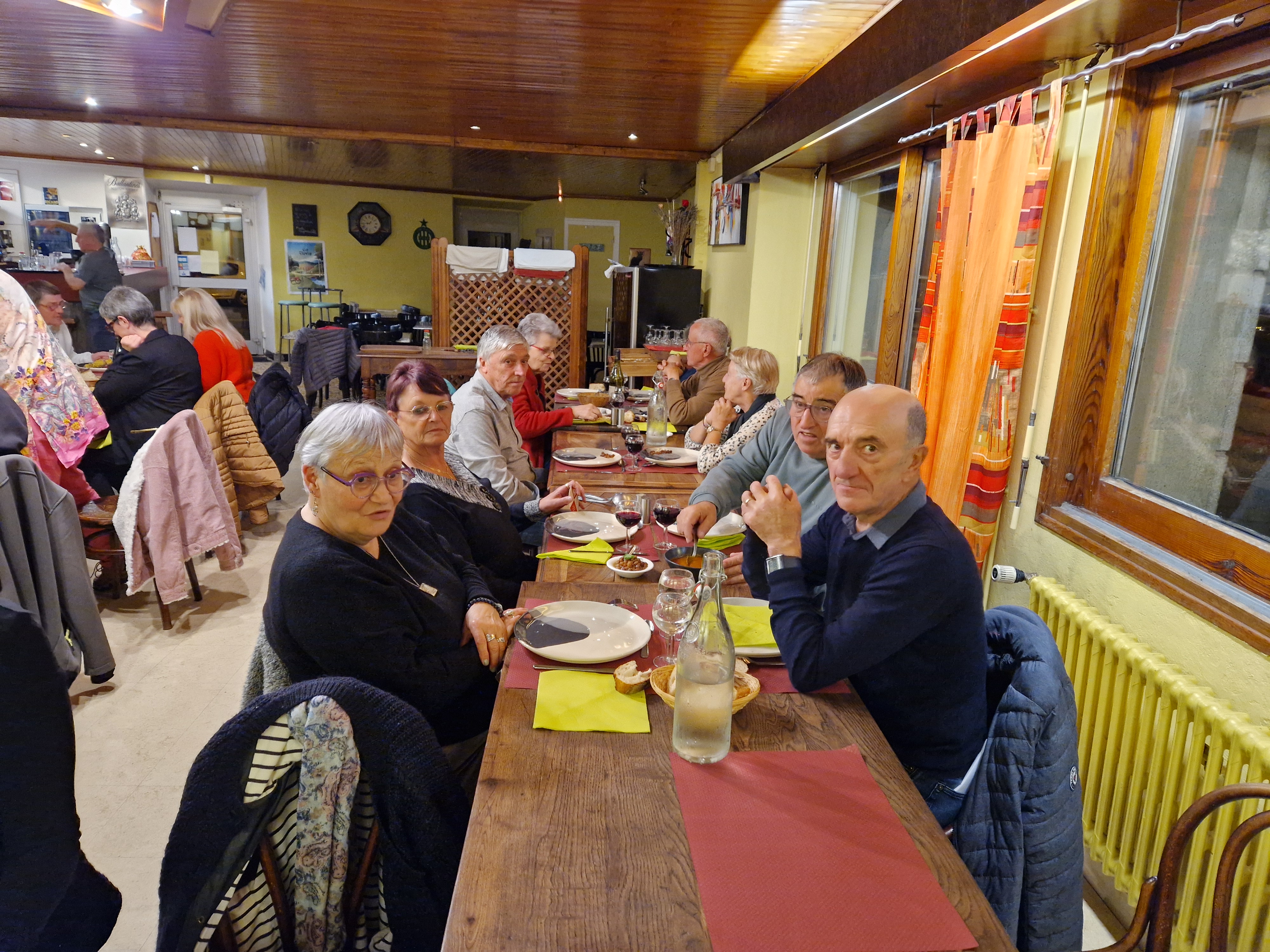 Suite de l'assemblée générale Suite de l'assemblée générale