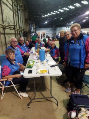 UN INSTANT DE DÉTENTE AVANT D'AFFRONTER VALLENAY UN INSTANT DE DÉTENTE AVANT D'AFFRONTER VALLENAY