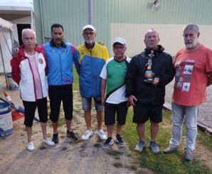 Les vainqueurs et l'équipe de Cerbois