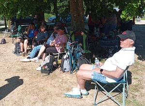 François associé à Eric "le photographe" François associé à Eric "le photographe"