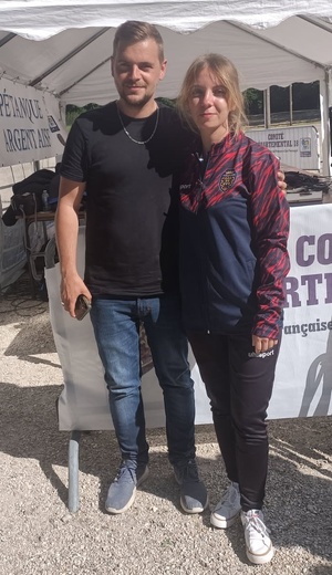 Lou et son chéri Quentin champion TAT l'année dernière Lou et son chéri Quentin champion TAT l'année dernière