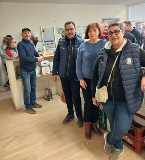 David, Momo, Claudine et Virginie à la buvette