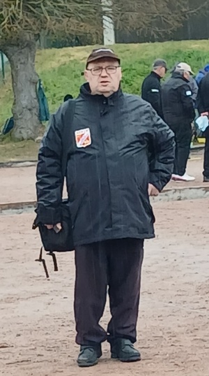 Petite dédicace à Patrick Gaudry, sympathique arbitre de notre département. Petite dédicace à Patrick Gaudry, sympathique arbitre de notre département.