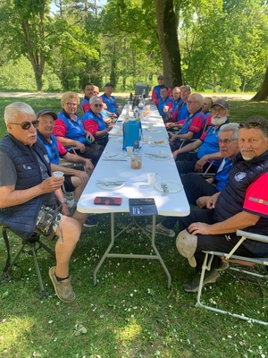 Les vétérans à table Les vétérans à table