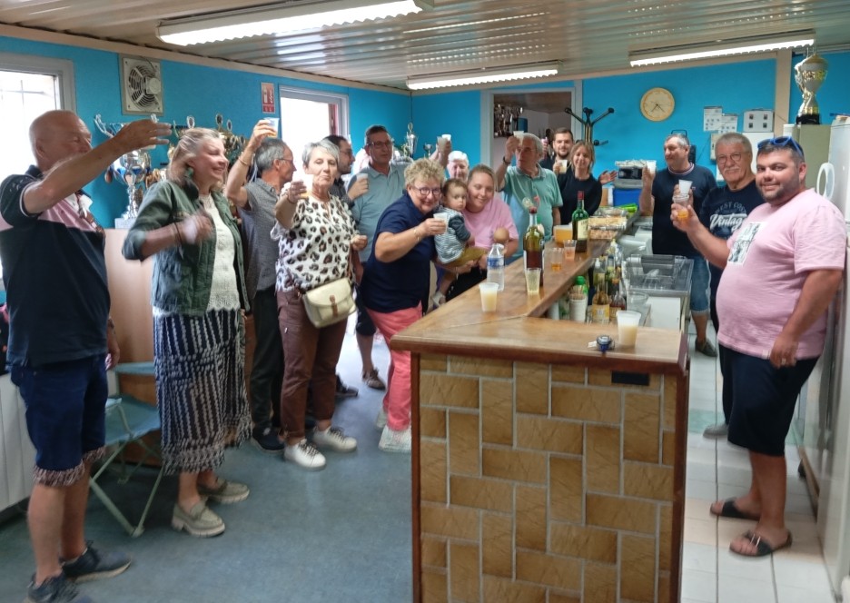 Re passage au club pour fêter la championne