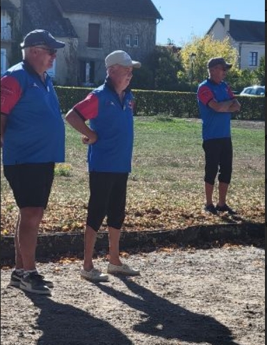 Les deux Eric en doublette sous l'oeil avisé du coach JP;