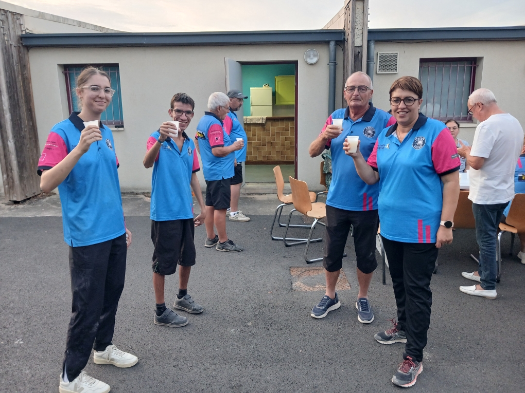 LES FILLES MONTENT EN CRC
