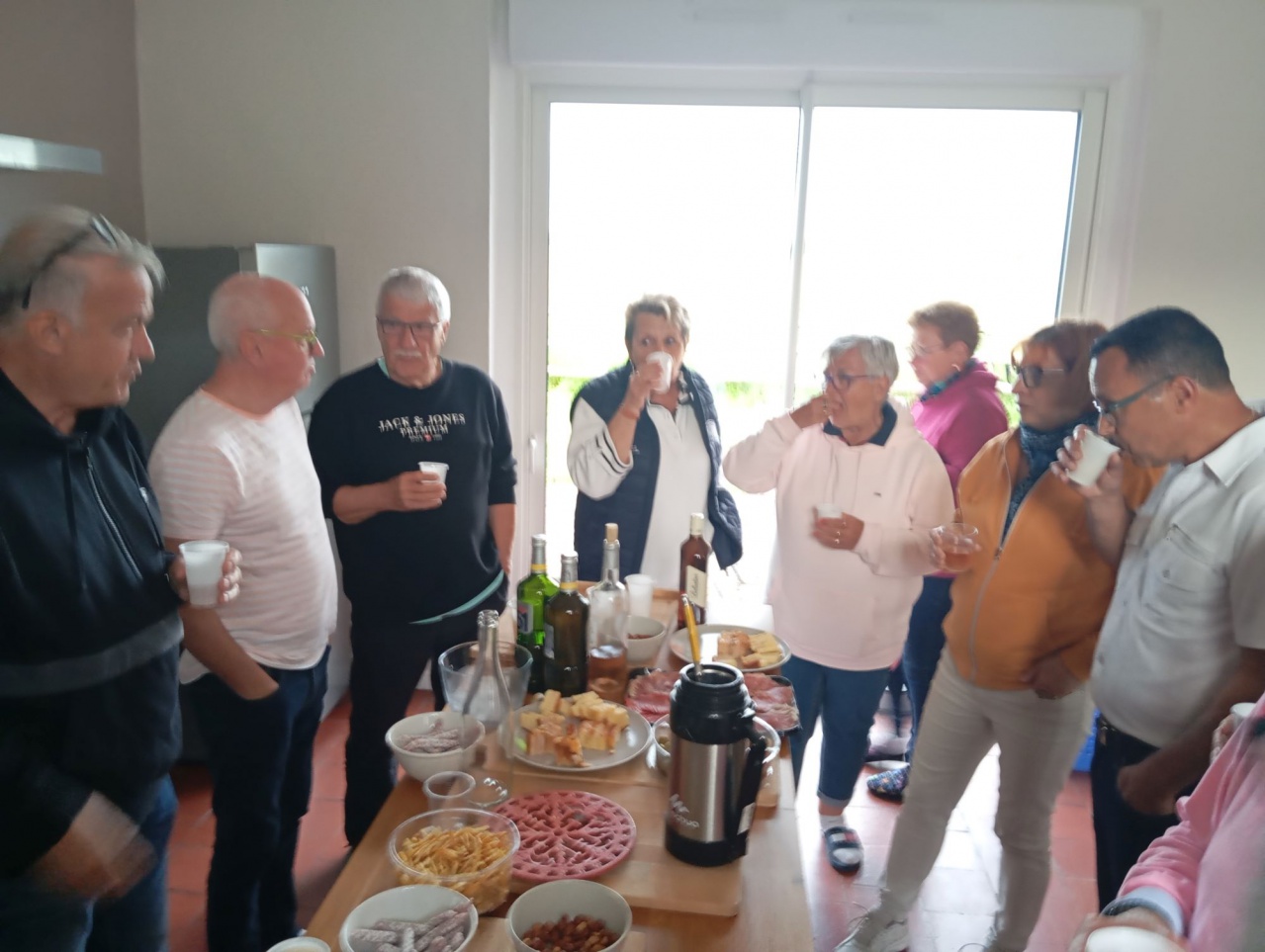 Apéro bien mérité (1ère tournée) Apéro bien mérité (1ère tournée)