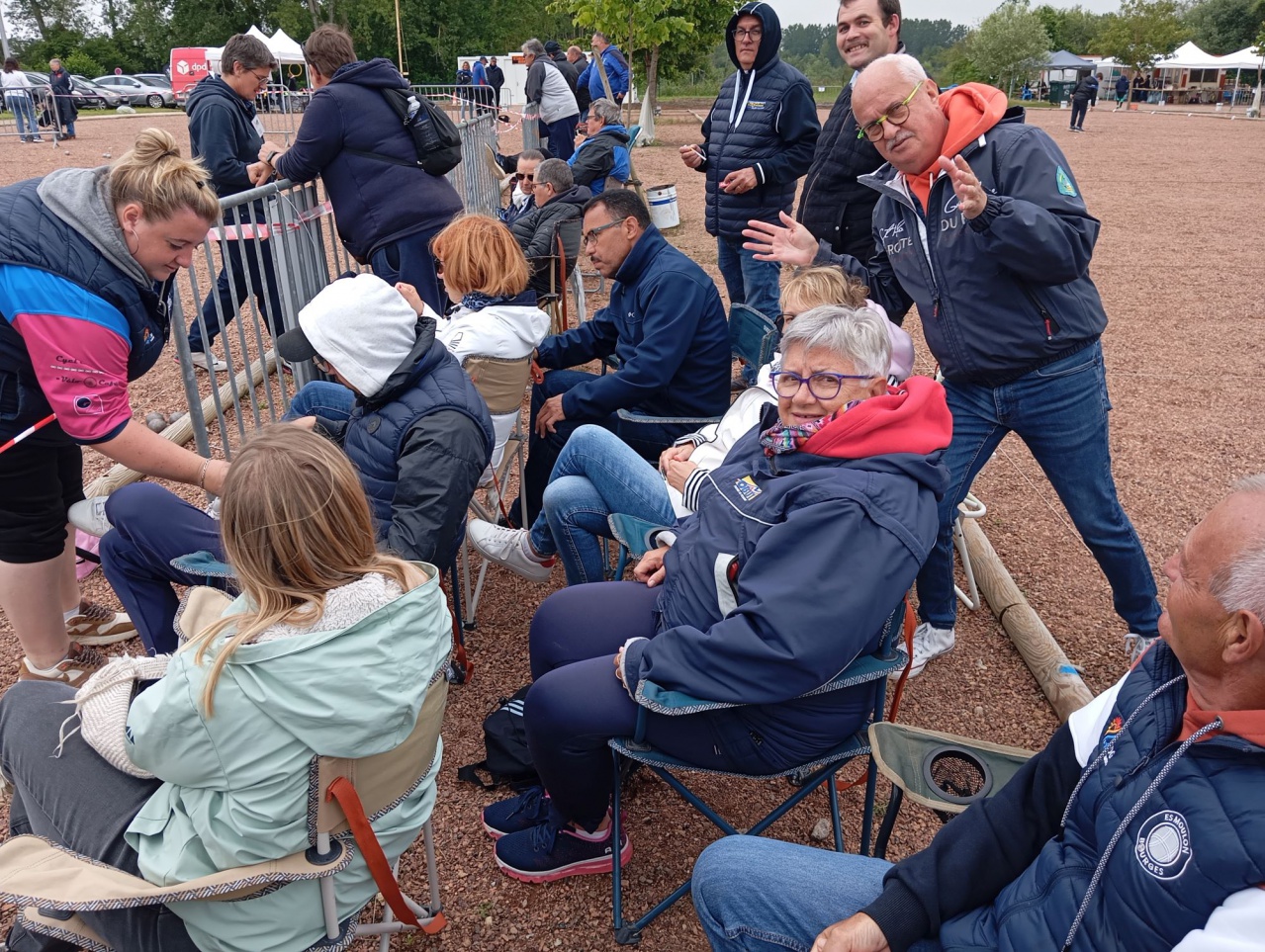 Les supporters Moulonnais toujours nombreux pour encourager leur équipe Les supporters Moulonnais toujours nombreux pour encourager leur équipe