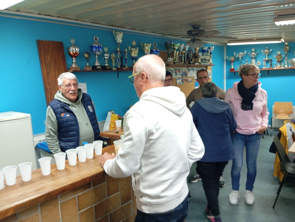 Apéro au club pour fêter les champions D Jeu Provençal 5 Apéro au club pour fêter les champions D Jeu Provençal 5