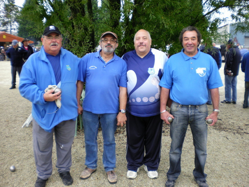 Jean Marc et José opposés à nos amis du Mée sur Seine Jean Marc et José opposés à nos amis du Mée sur Seine