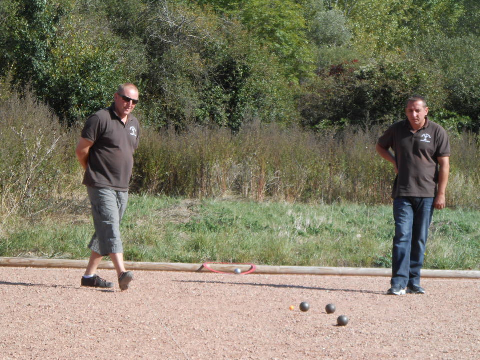 NOHANT GARDE LA TETE DE LA D4 ET MONTE EN D3 NOHANT GARDE LA TETE DE LA D4 ET MONTE EN D3