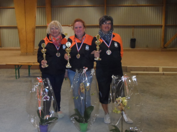 Colette FRIGOUT - Cathy DUCROS - Sandrine BRISSET championnes de la Manche triplette féminine