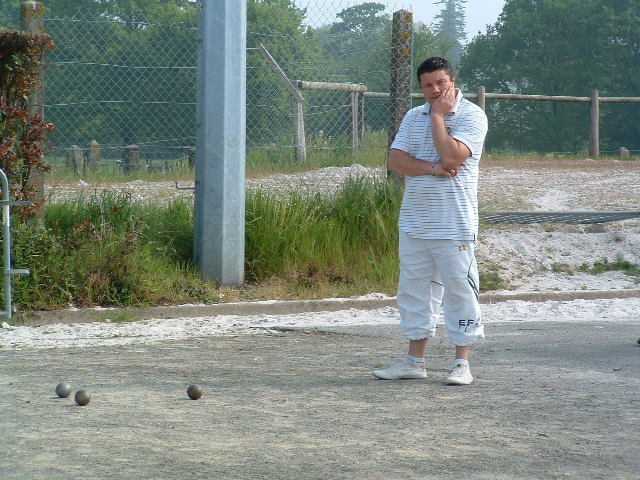 Elvis FALLET perplexe Elvis FALLET perplexe