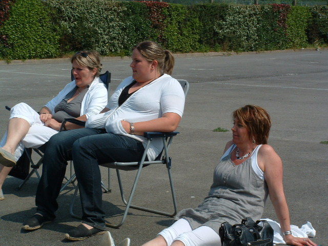 alors les filles, on bronze alors les filles, on bronze