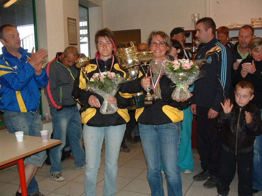 Aurélie GILLES et Estelle GUILLOIS championnes 2011 Aurélie GILLES et Estelle GUILLOIS championnes 2011