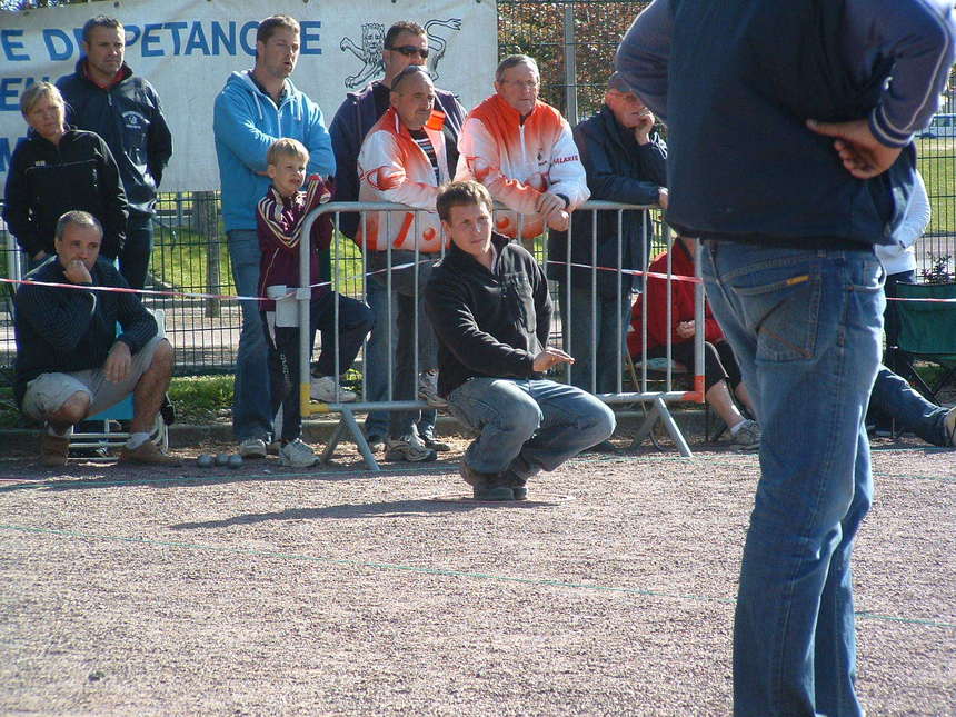 Ludovic FOUQUET concentré pointe sur un terrain sélectif