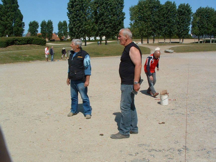 Alors Jean - Oui les gars, 14 sur 4 pour les terrains Alors Jean - Oui les gars, 14 sur 4 pour les terrains