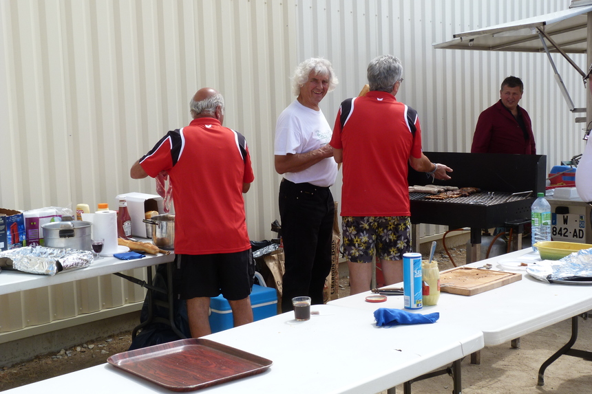 Les mêmes en plein effort avec le sourire Les mêmes en plein effort avec le sourire