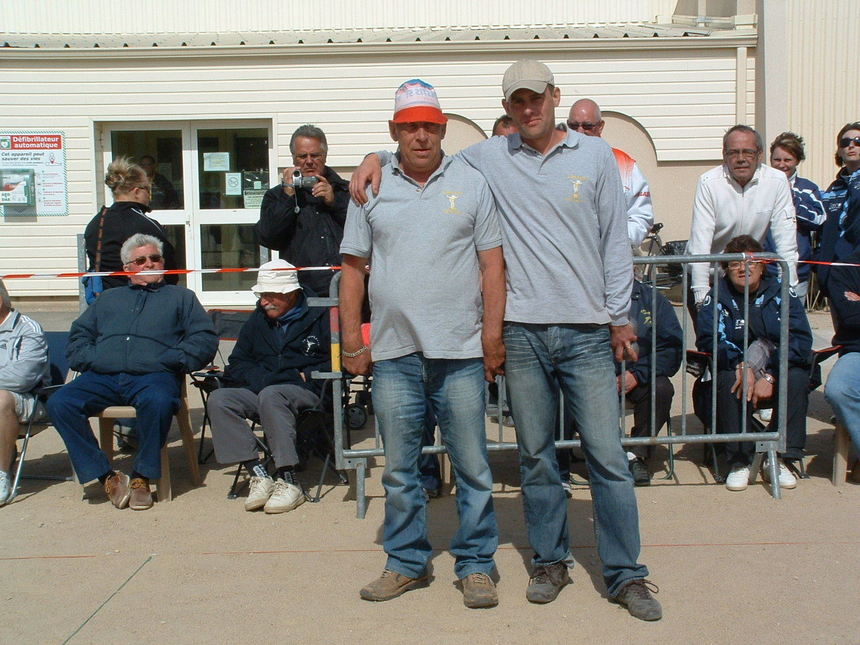 Guy et Fabrice COURVAL  de Cherbourg - Pétanque finalistes 2011