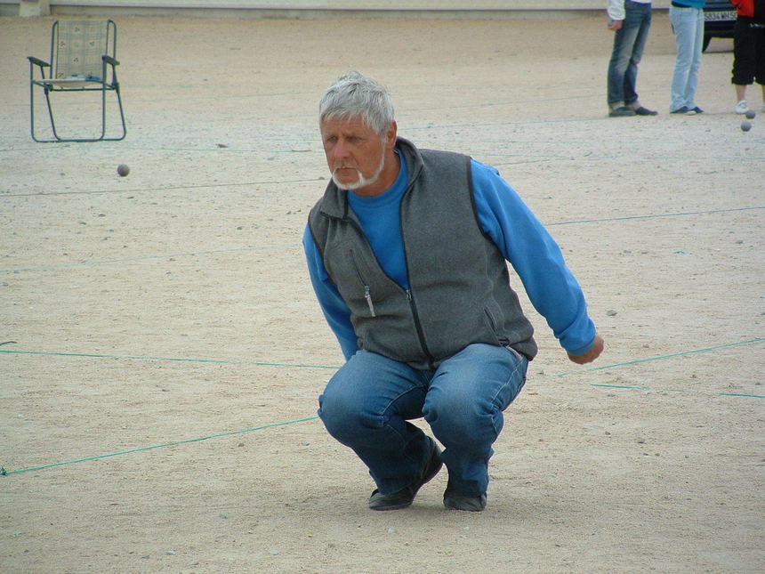 Gilbert TREHIN rivalise avec les seniors Gilbert TREHIN rivalise avec les seniors