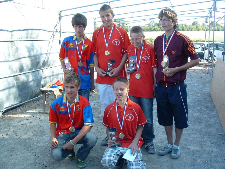 LES CHAMPIONNATS DEPARTEMENTAUX JEUNES A SAINTENY LES CHAMPIONNATS DEPARTEMENTAUX JEUNES A SAINTENY