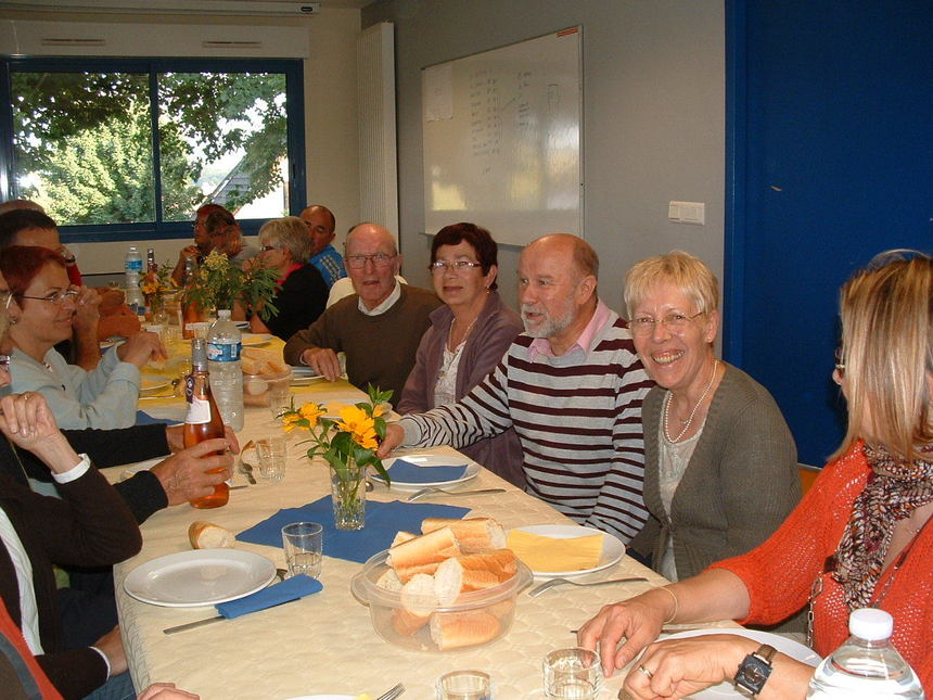 Robert, notre président toujours bien entouré Robert, notre président toujours bien entouré