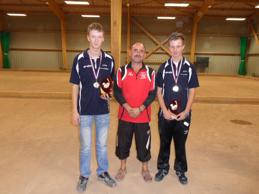 Les champions 2011 - Kevin LEDOUJET (BF) et Steven LE MOIGNE (OHS) Les champions 2011 - Kevin LEDOUJET (BF) et Steven LE MOIGNE (OHS)