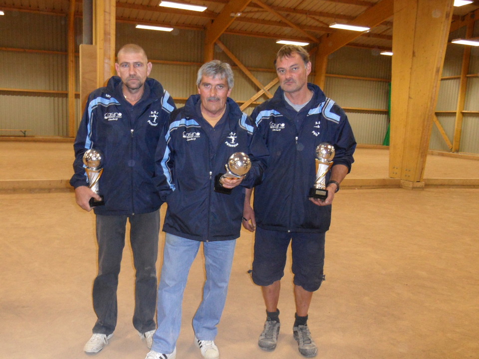 Résultats et photos du championnat de la manche triplette provençal Résultats et photos du championnat de la manche triplette provençal