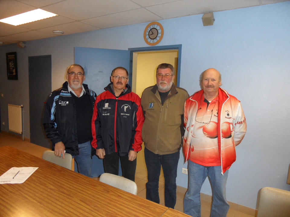 les délégués des équipes - Daniel TABESSE (AST) - Pascal BODIN (Domjean) - Alain GUYET (Granville) - Gérard JEANNE (OHS) les délégués des équipes - Daniel TABESSE (AST) - Pascal BODIN (Domjean) - Alain GUYET (Granville) - Gérard JEANNE (OHS)