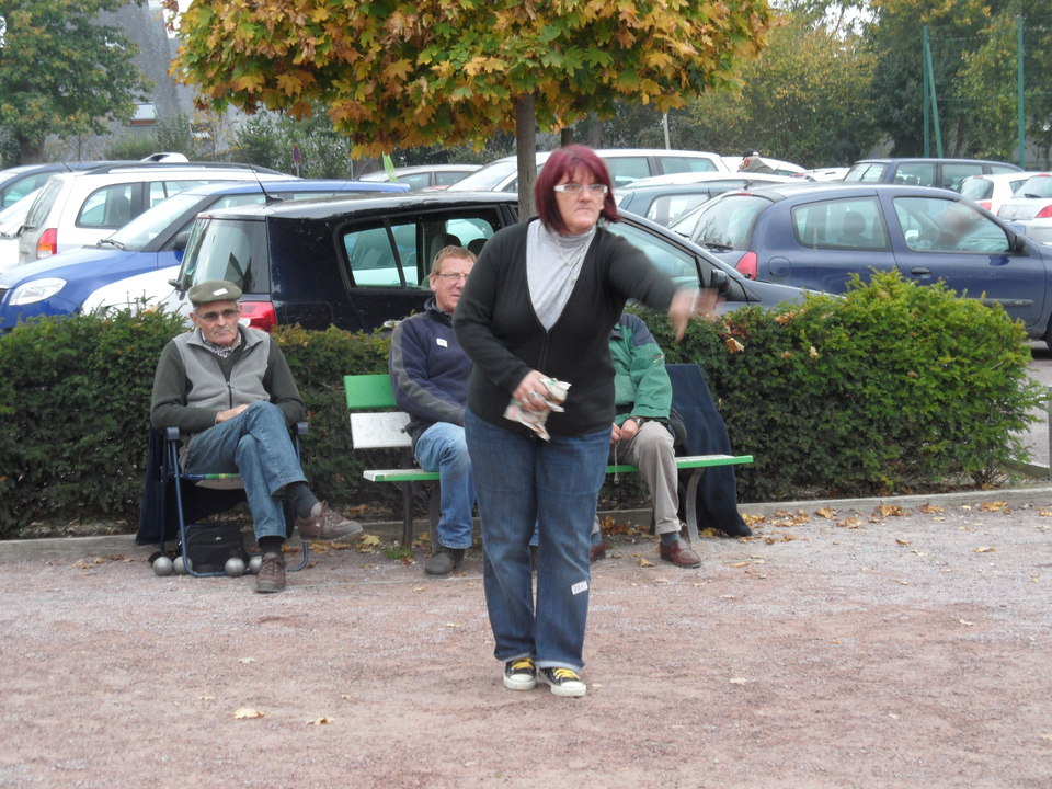 Marie-Pierre MINERBE de la boule saintignaise Marie-Pierre MINERBE de la boule saintignaise