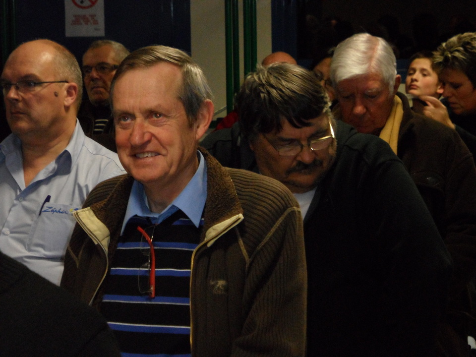 Le symbole de la section, Seniors, Féminines, Jeunes et Vétérans réunis pour cette assemblée Le symbole de la section, Seniors, Féminines, Jeunes et Vétérans réunis pour cette assemblée