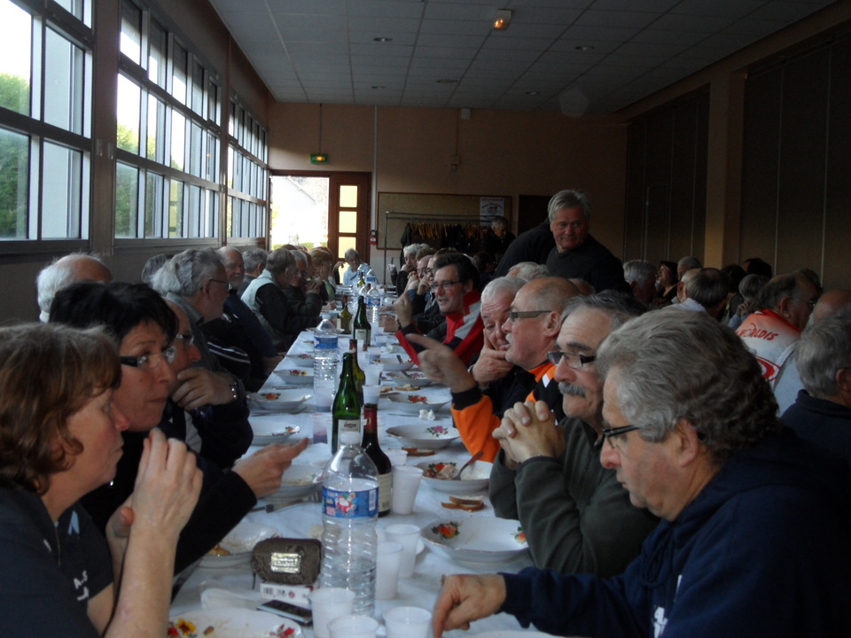 L'AST en pleine réflexion. L'AST en pleine réflexion.