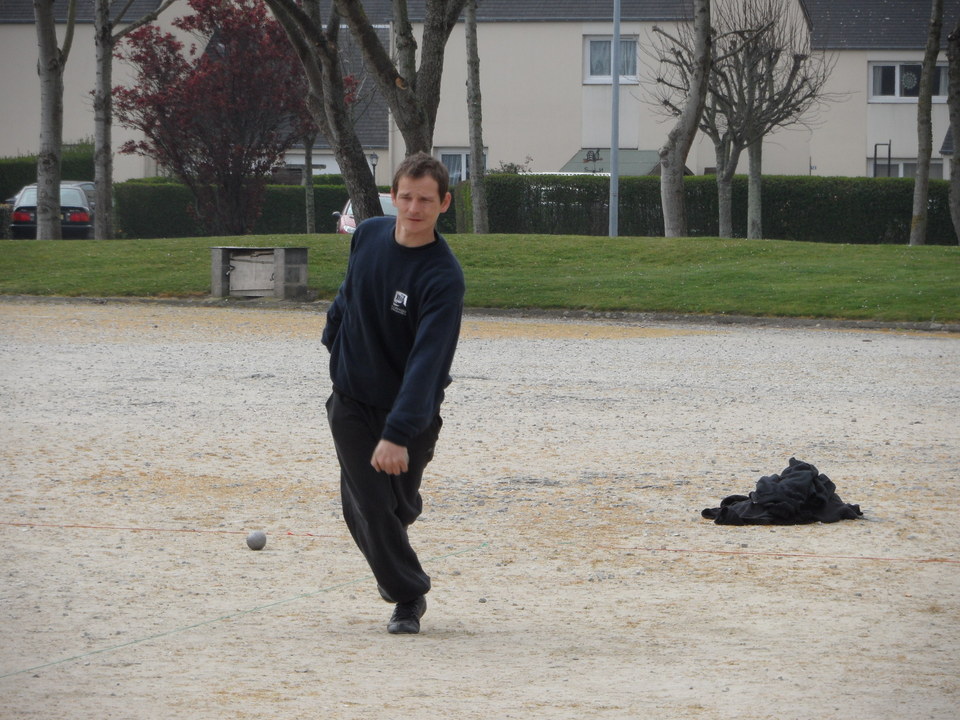 Nicolas VALLEE, victime d'une poule difficile Nicolas VALLEE, victime d'une poule difficile