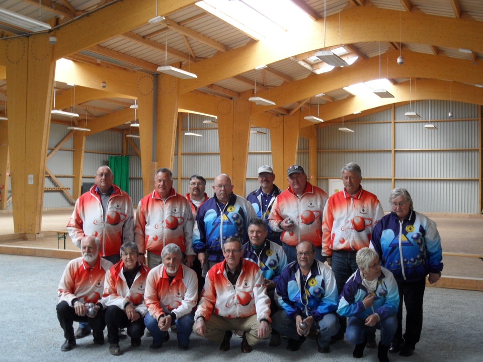 Les deux formations de Cherbourg-Pétanque et de l'OHS Les deux formations de Cherbourg-Pétanque et de l'OHS