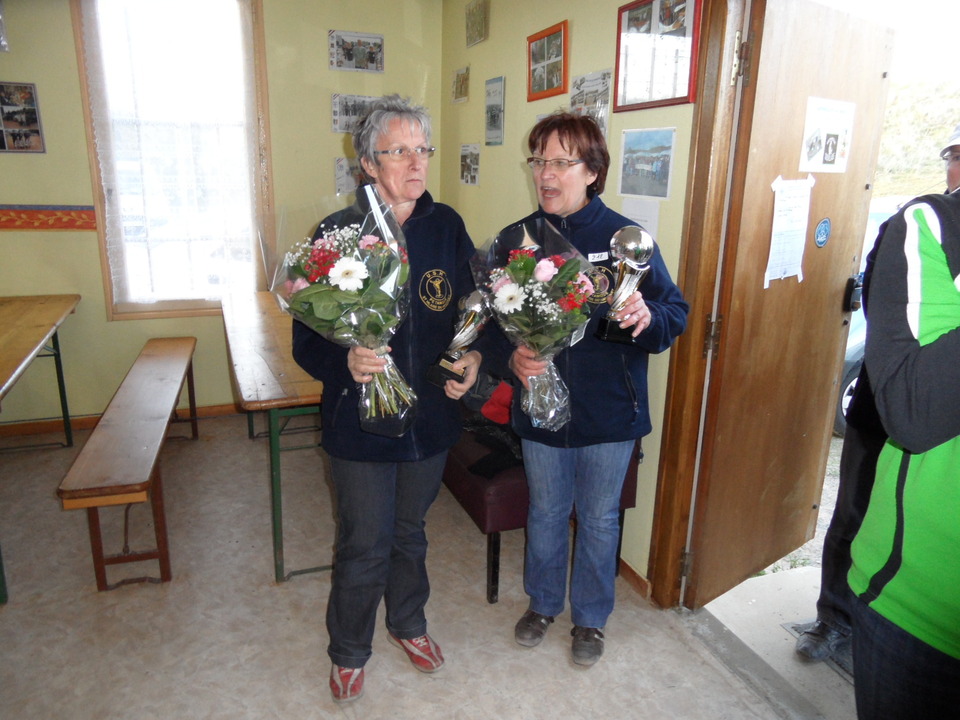 Les féminines de SAINT HILAIRE Championnes de la manche doublette vétérane