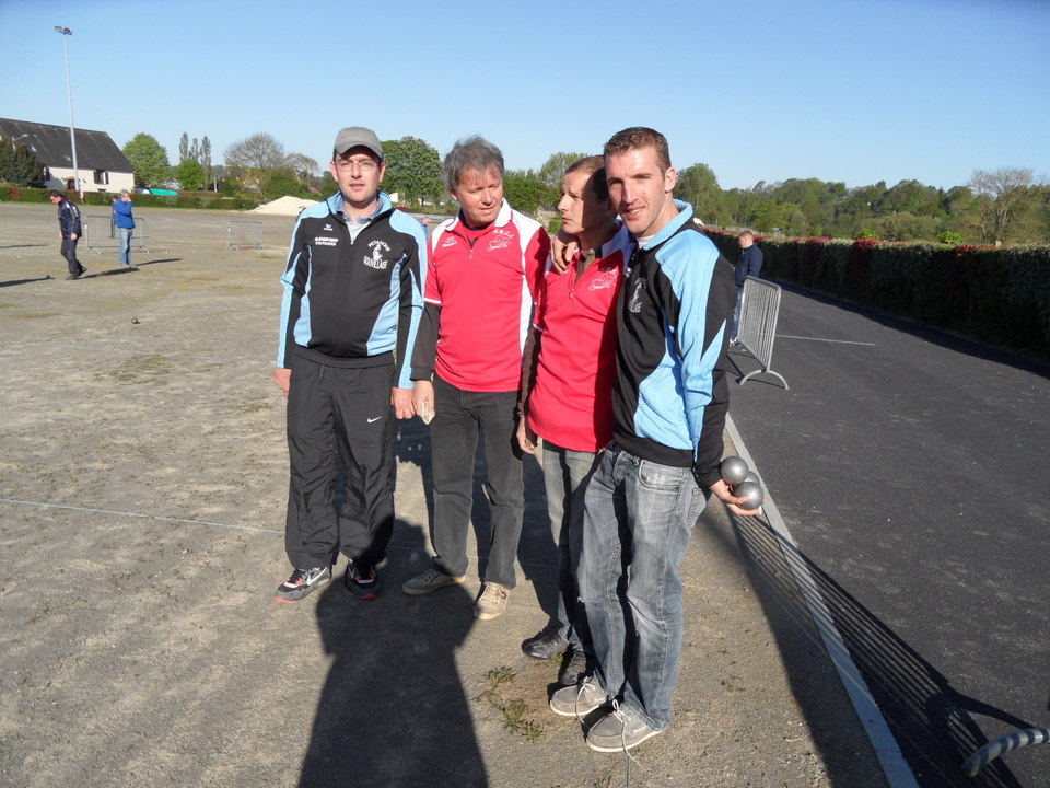 Pascal HERGAULT - Eric VILLETTE Champions de la manche doublette masculine 2012