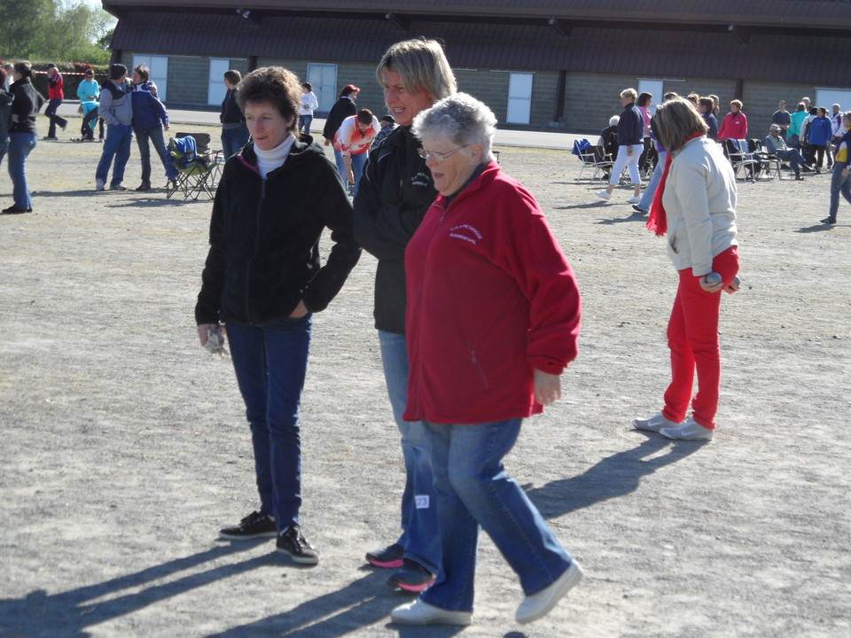 Mélanie - Sandrine TASSEL et Corinne NICOLLET, Championnes départementales triplette féminine 2012 Mélanie - Sandrine TASSEL et Corinne NICOLLET, Championnes départementales triplette féminine 2012
