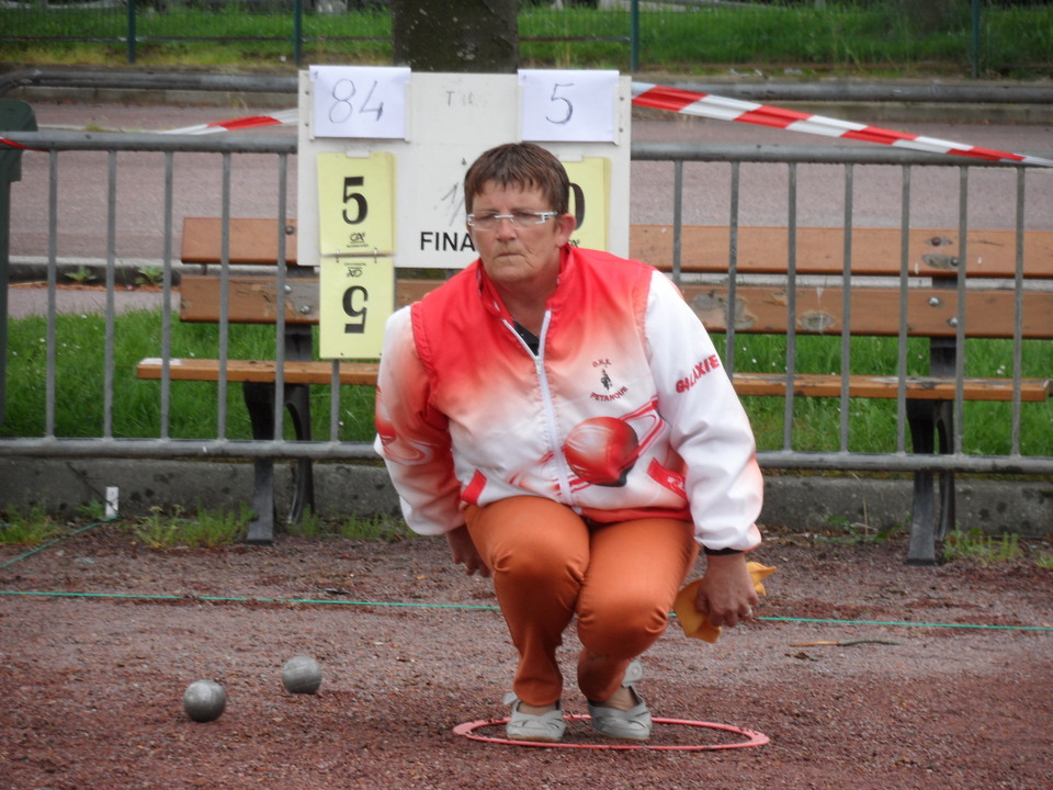 Brigitte MOUCHEL pointe sur ce terrain sélectif mais plein de pièges