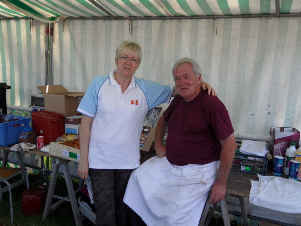 MMe la présidente et notre réparateur de friteuse MMe la présidente et notre réparateur de friteuse