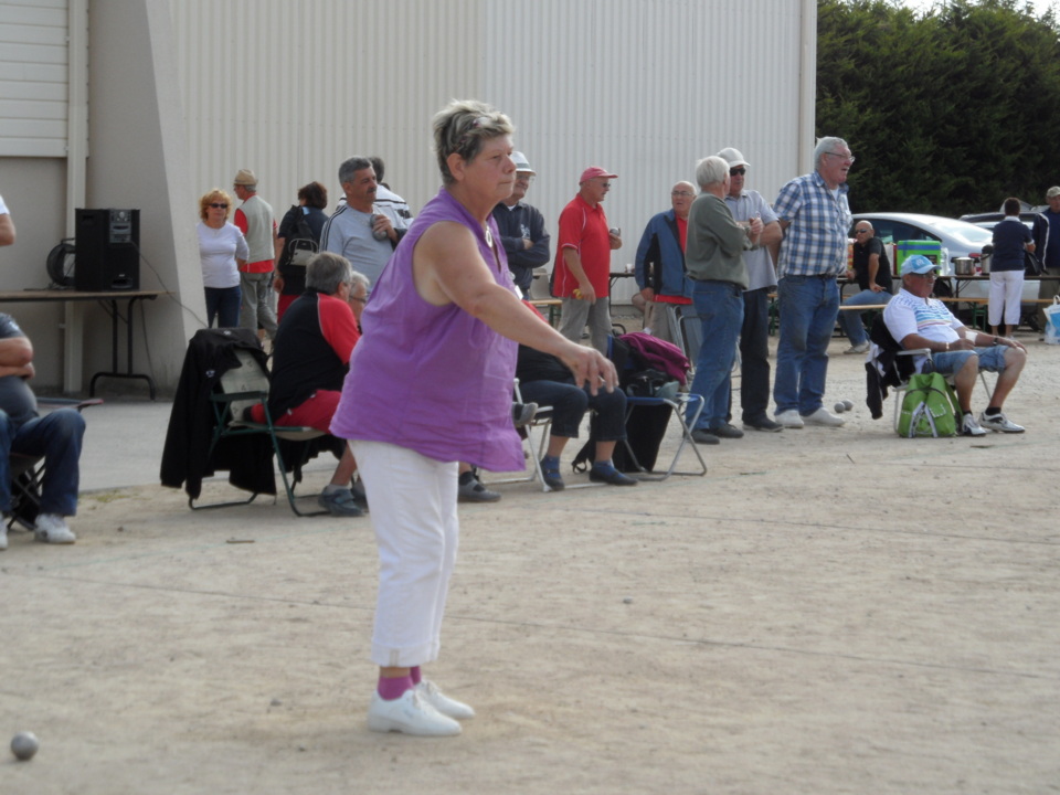 Patricia POUAHER ( triplette d'Agneaux), championne de la manche Tête à Tête vétérane